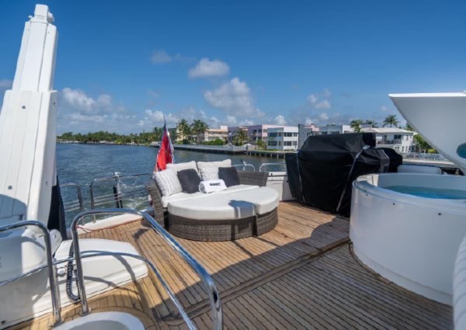100' Sunseeker, photo 7