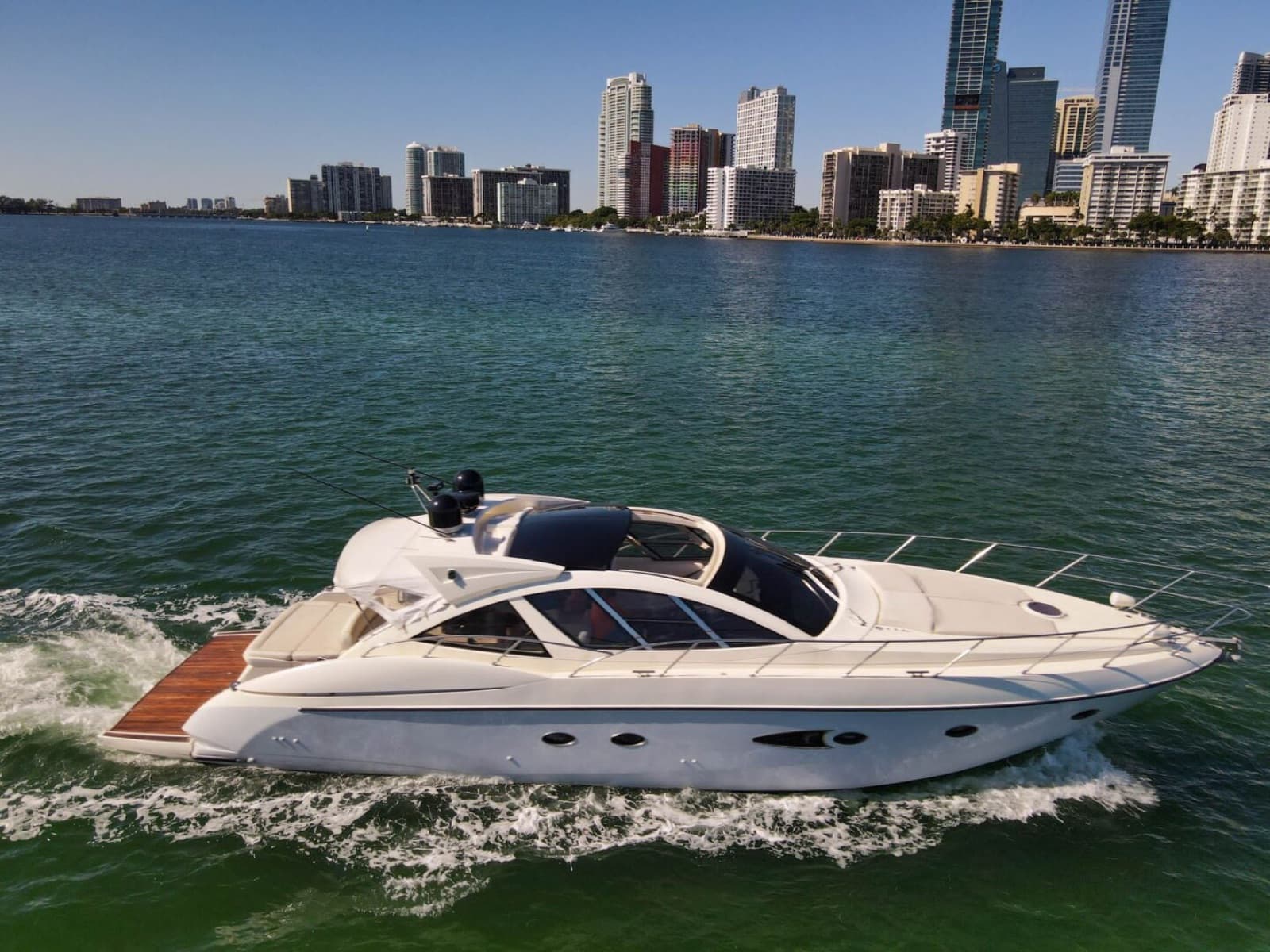 54' Azimut, photo 2