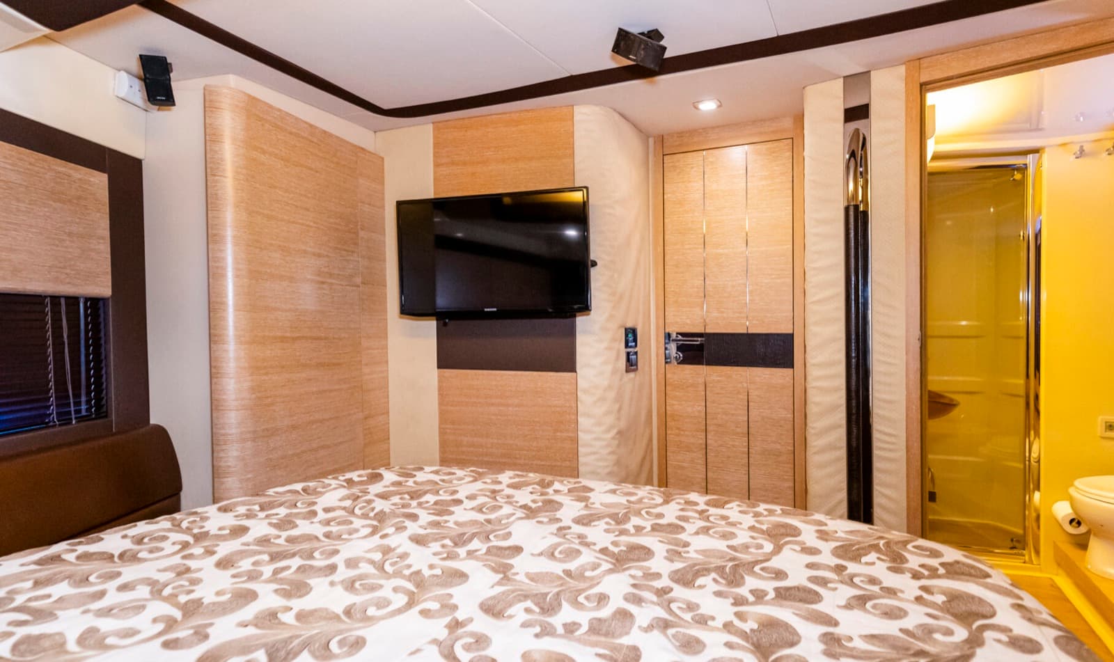 64' Azimut, photo 4