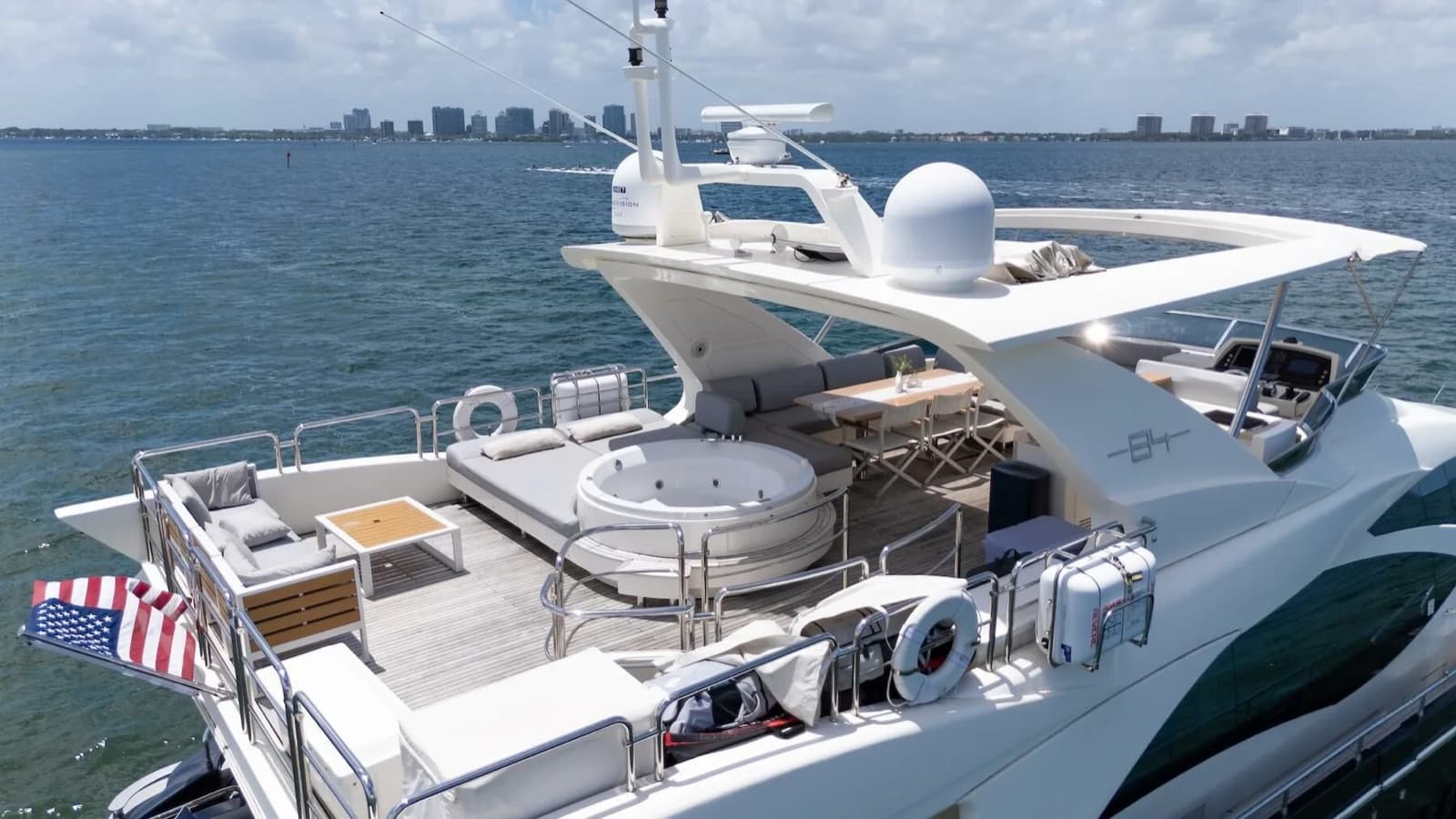84' Azimut Fly, photo 10