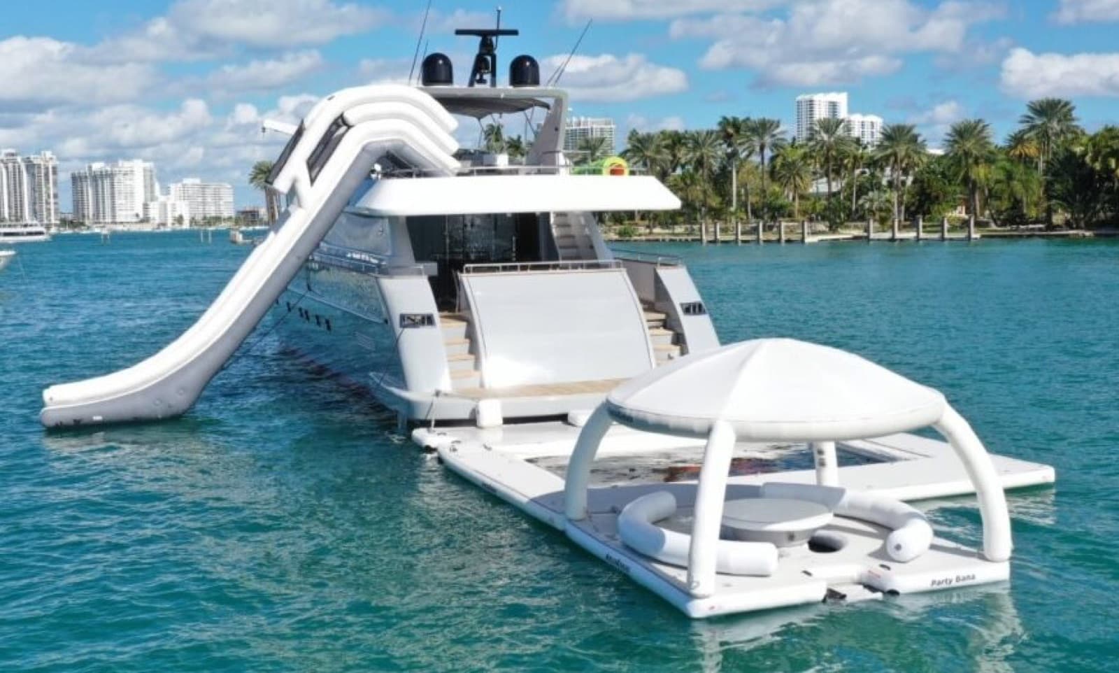 100' Tecnomar