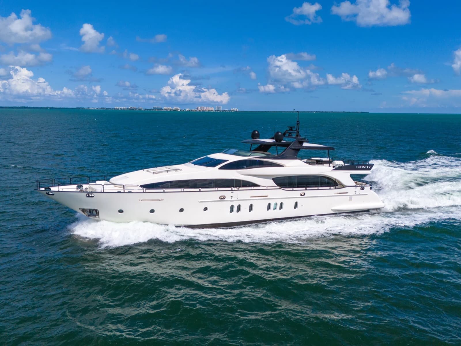 130' Azimut, photo 6