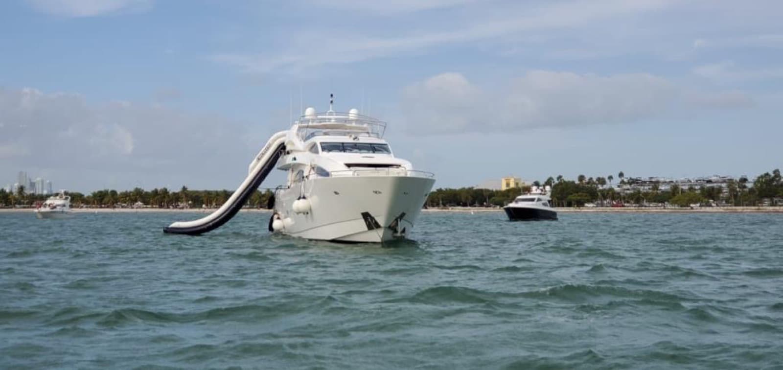 105' Sunseeker (Bahamas), photo 4