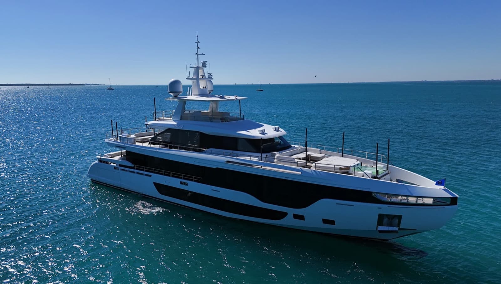 122' Azimut 36 Meter Trideck, photo 7