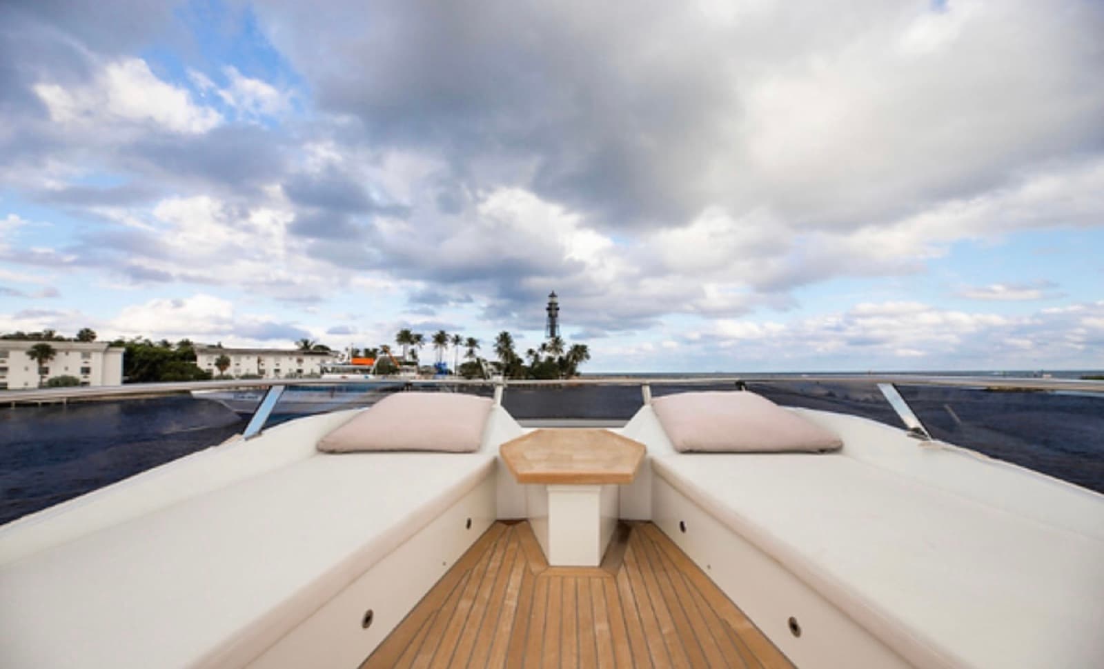 80’ numarine with jacuzzi, photo 11