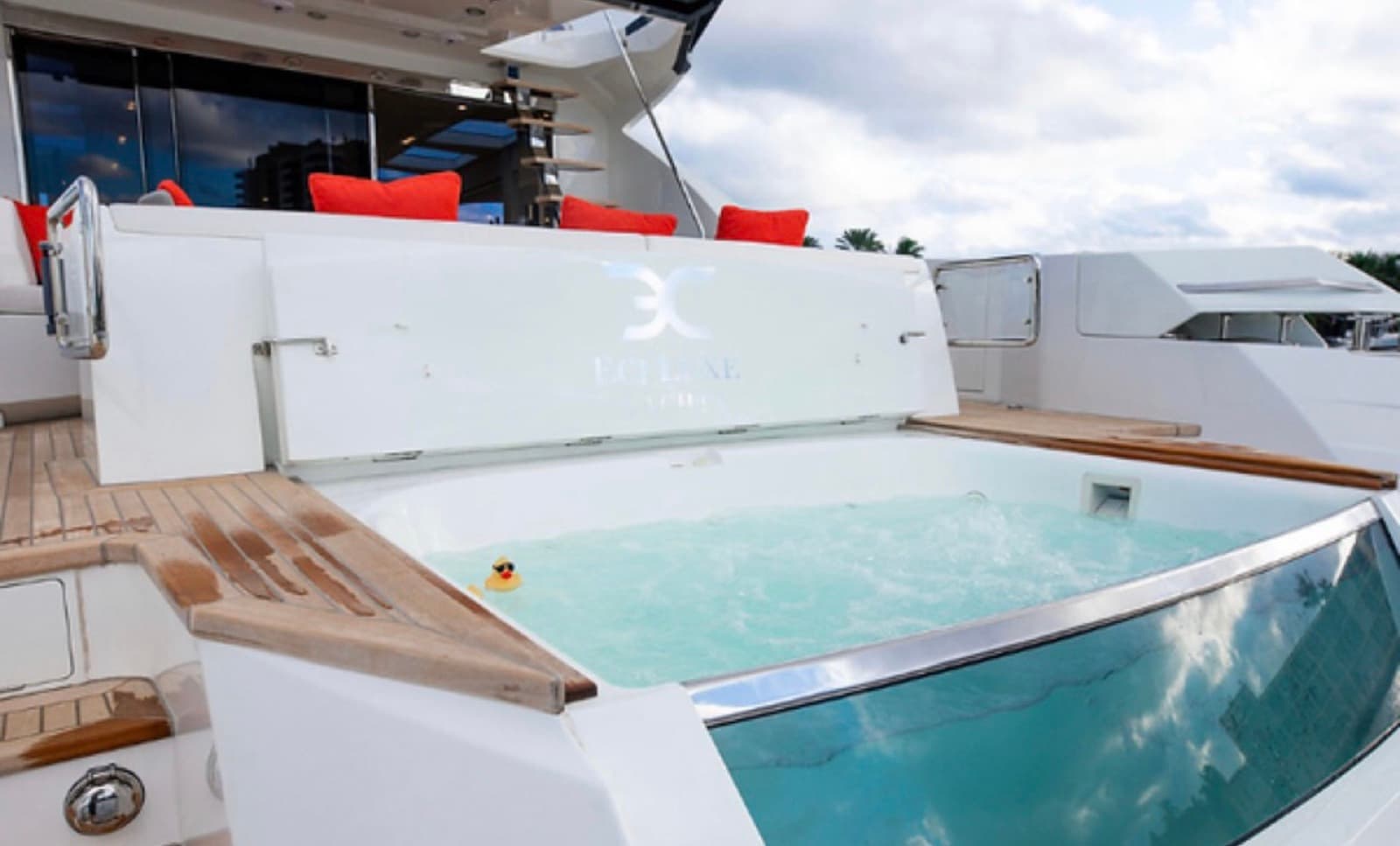 80’ numarine with jacuzzi, photo 8