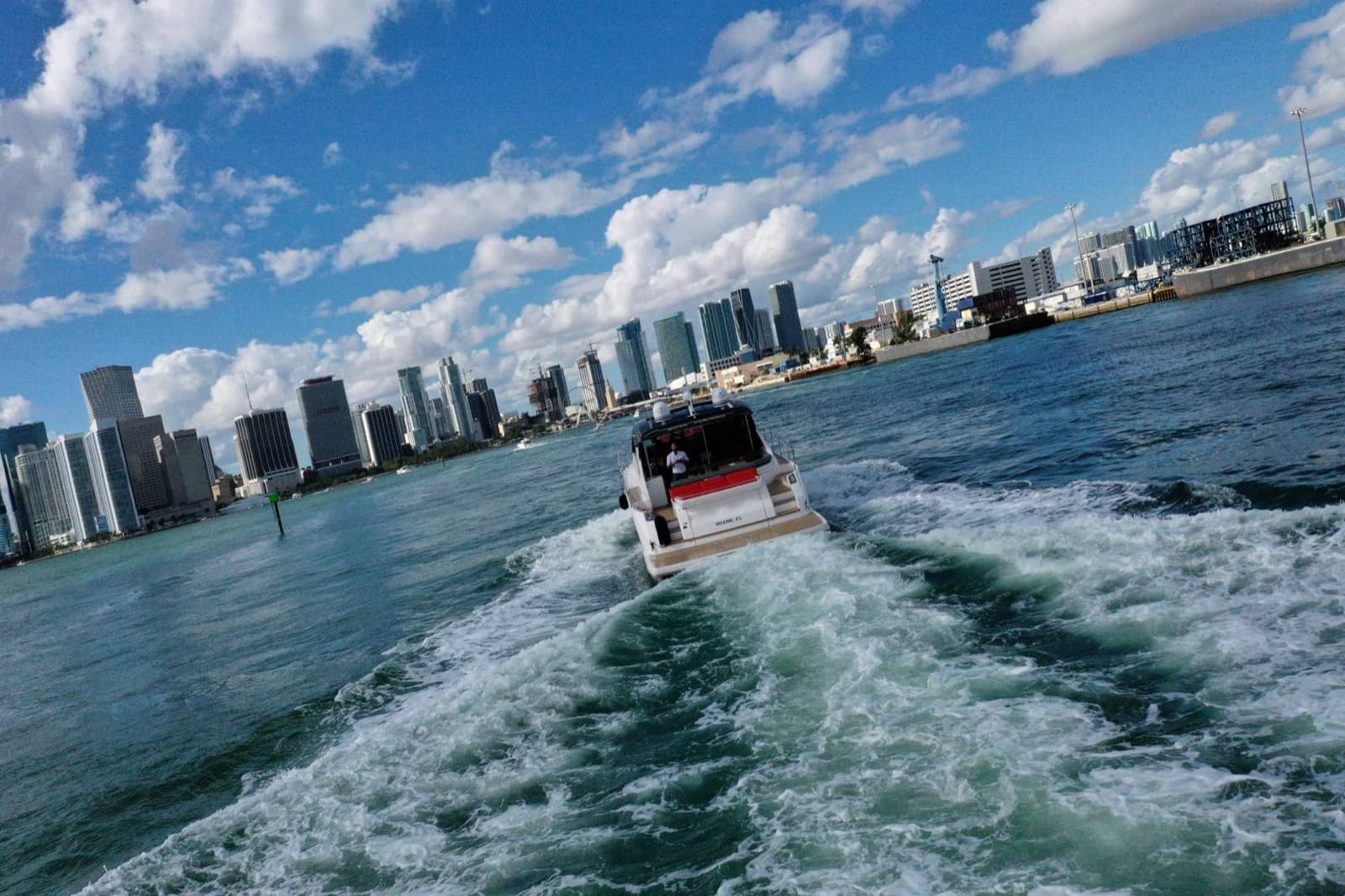 65' Fairline, photo 2