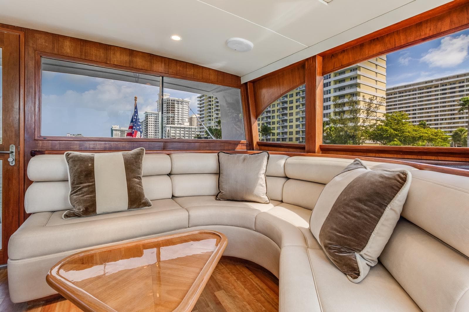 75’ Huckins (The Hamptons), photo 6