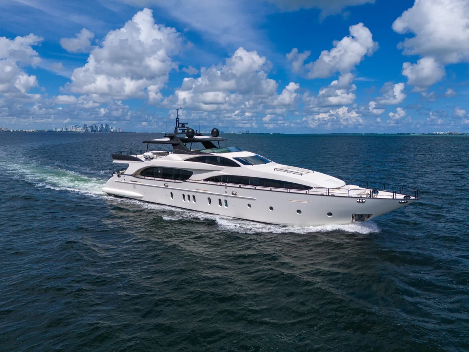 130' Azimut, photo 7