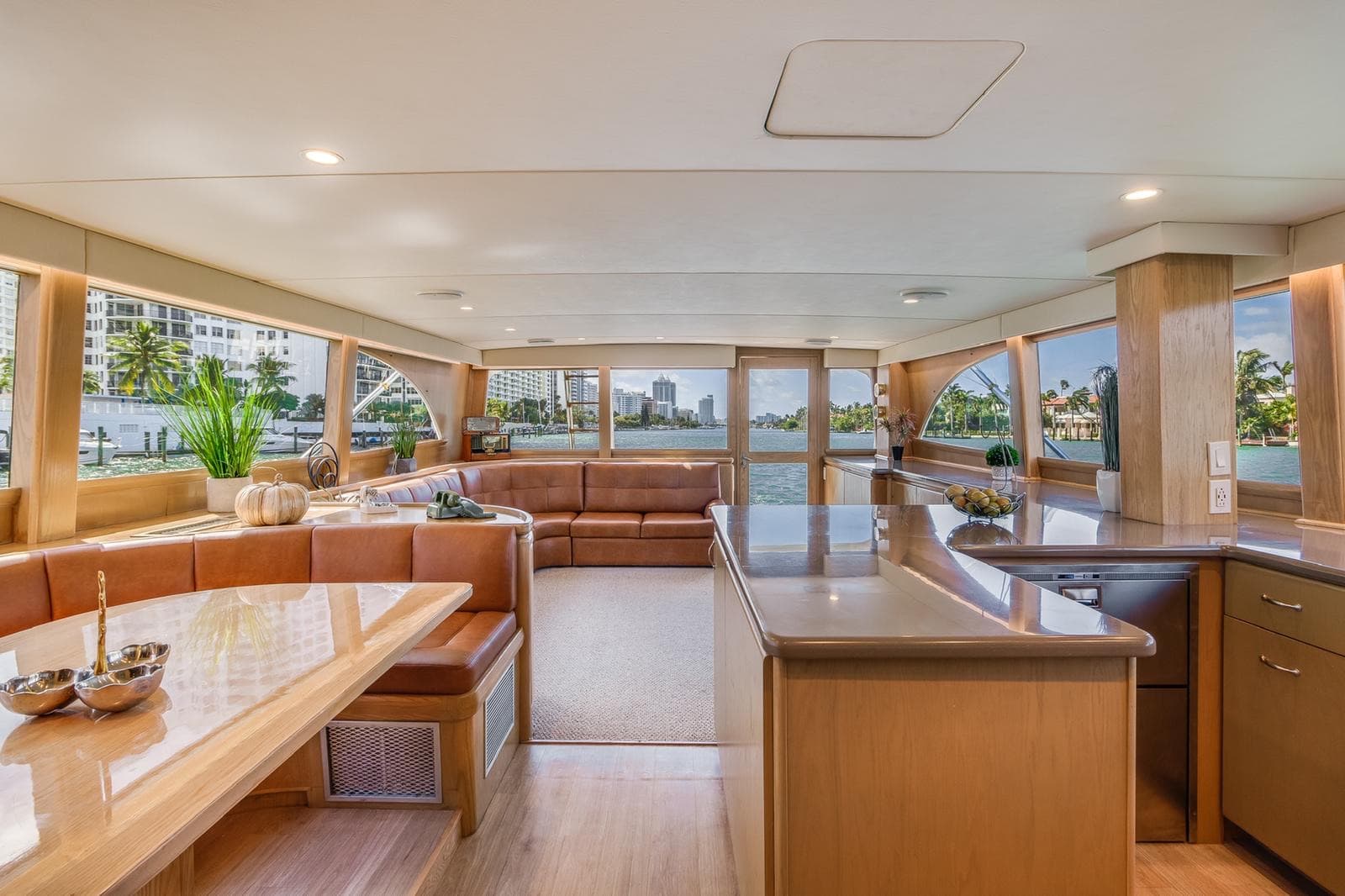 75’ Huckins (The Hamptons), photo 9