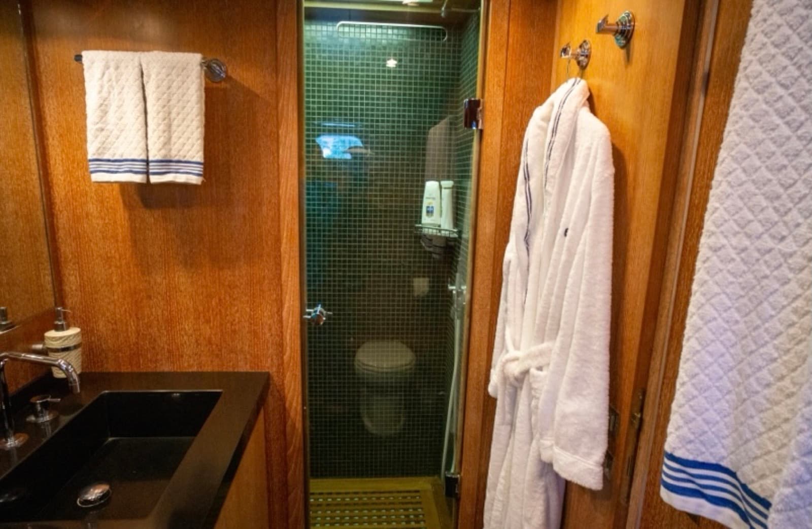 92' Mangusta, photo 3