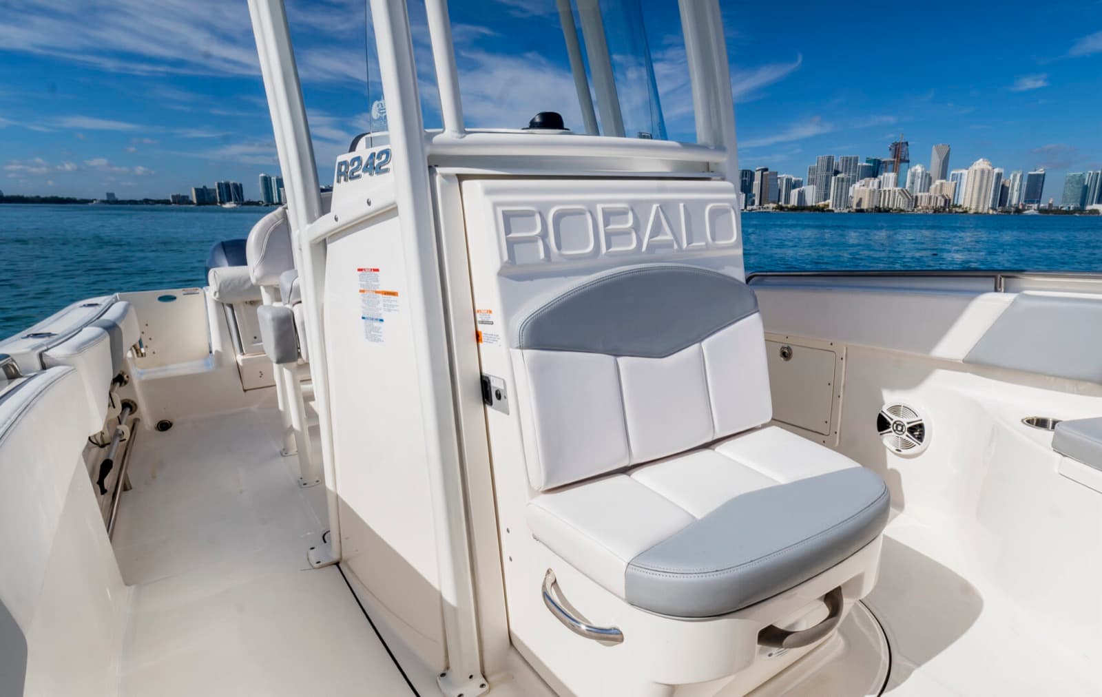 26' Robalo, photo 10