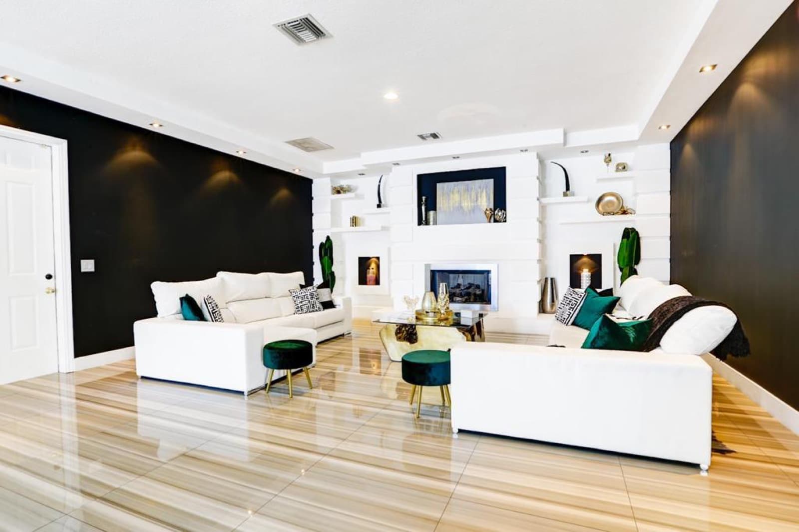 Hollywood Regency, photo 7