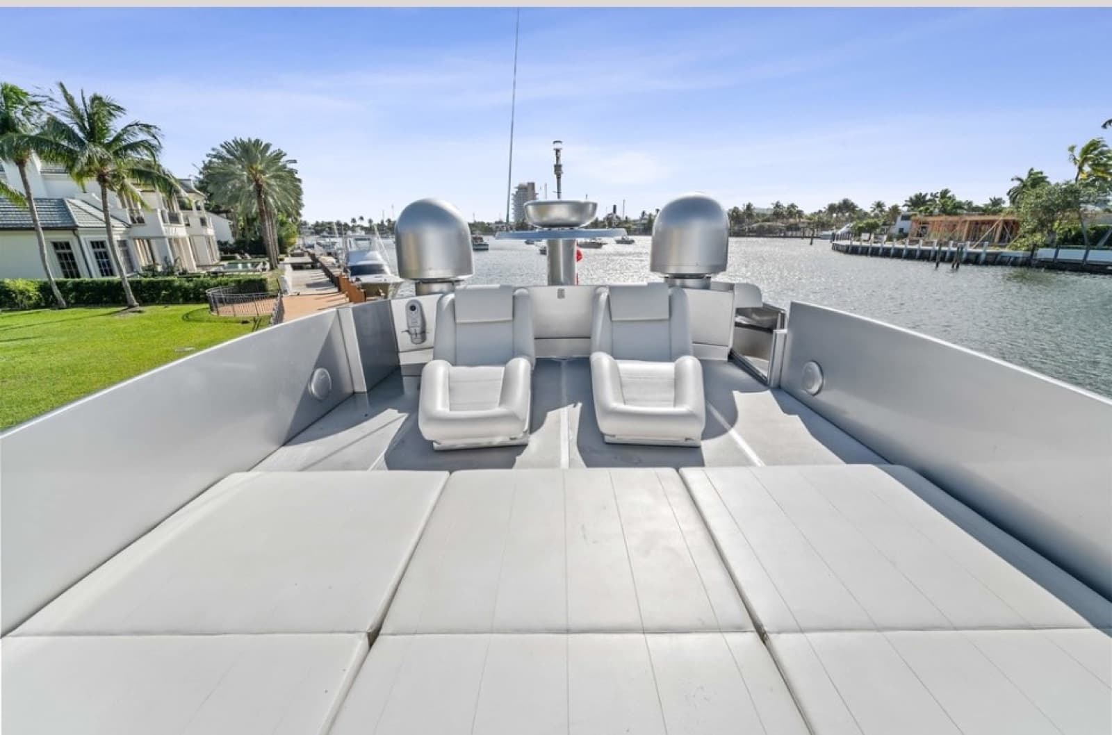 94' Pershing, photo 12