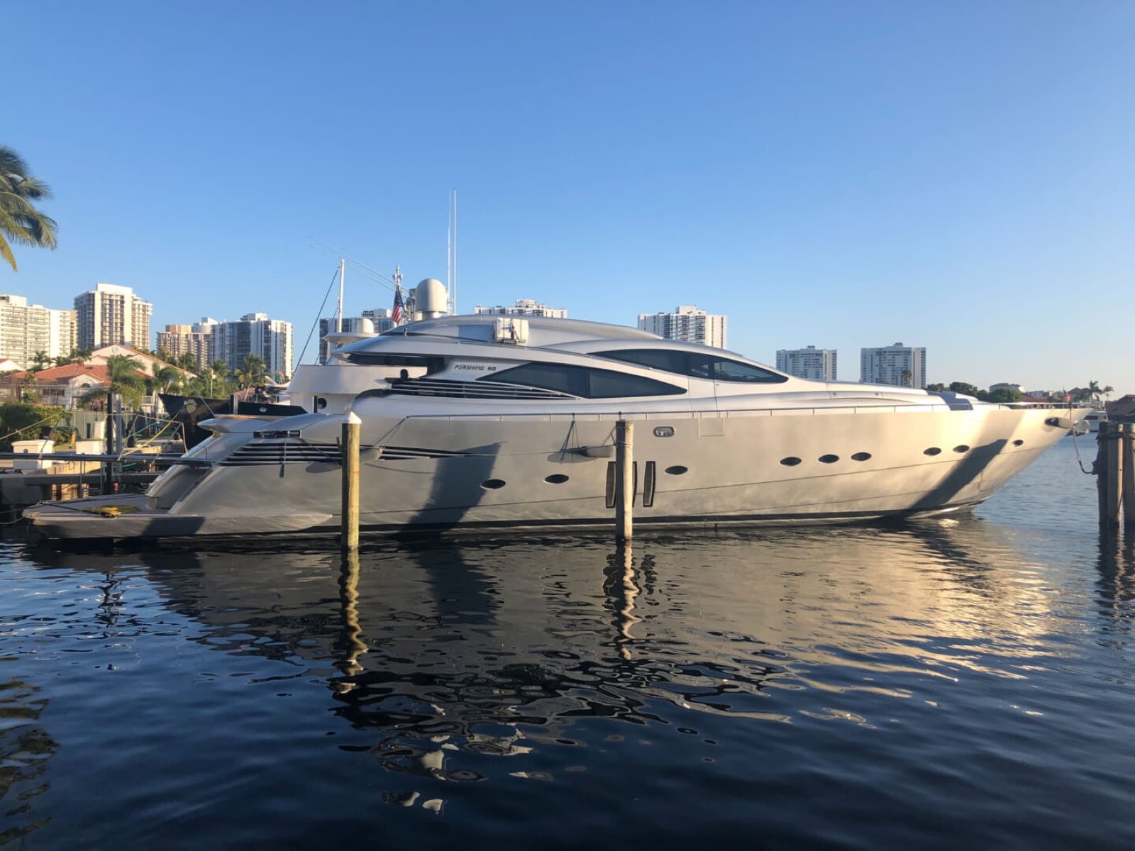 90' Pershing, photo 10