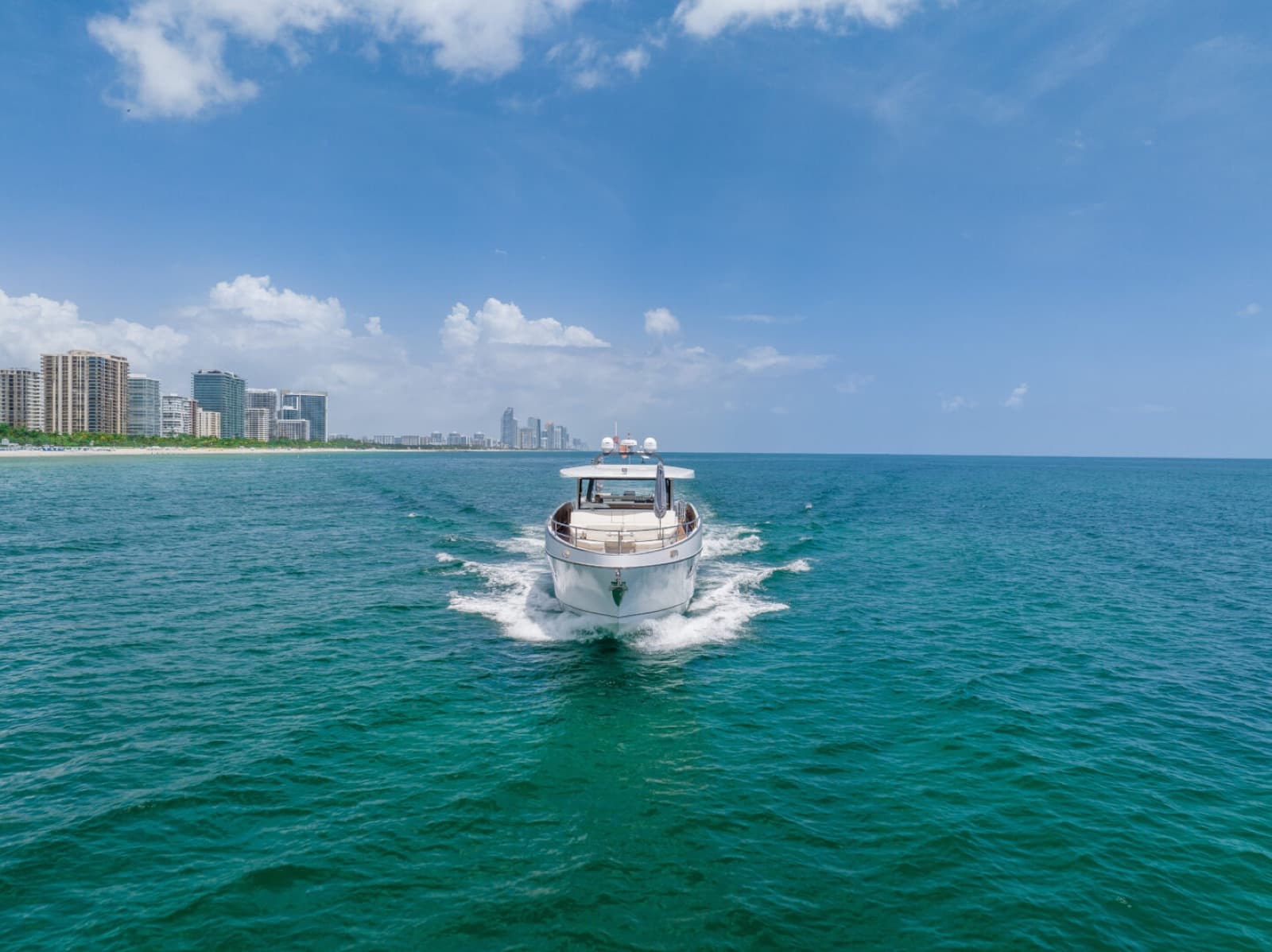 69' Astondoa Top Deck, photo 9