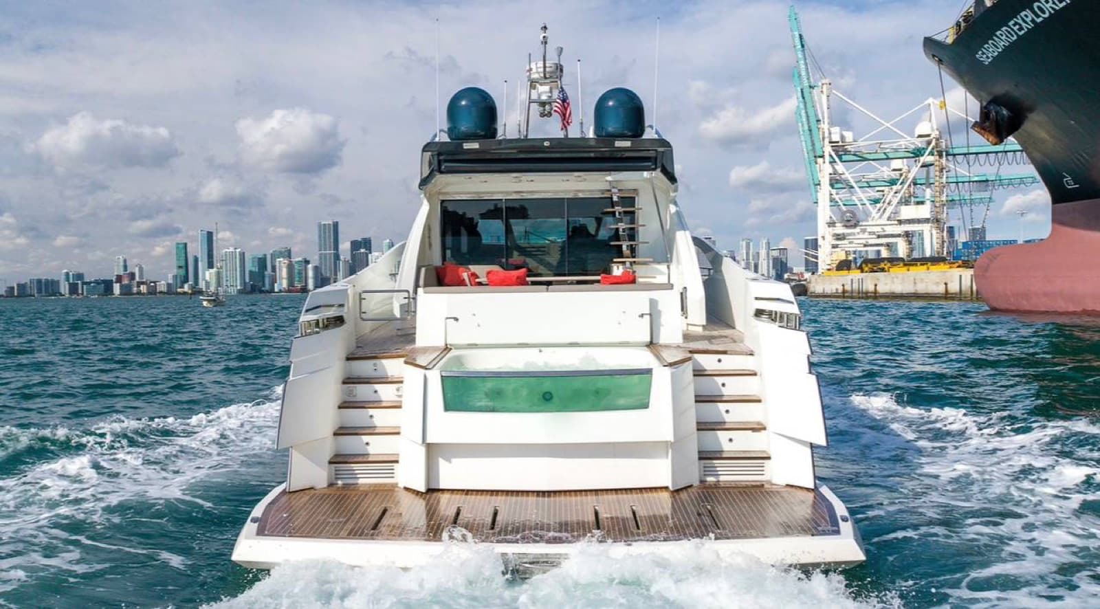 80’ numarine with jacuzzi, photo 7