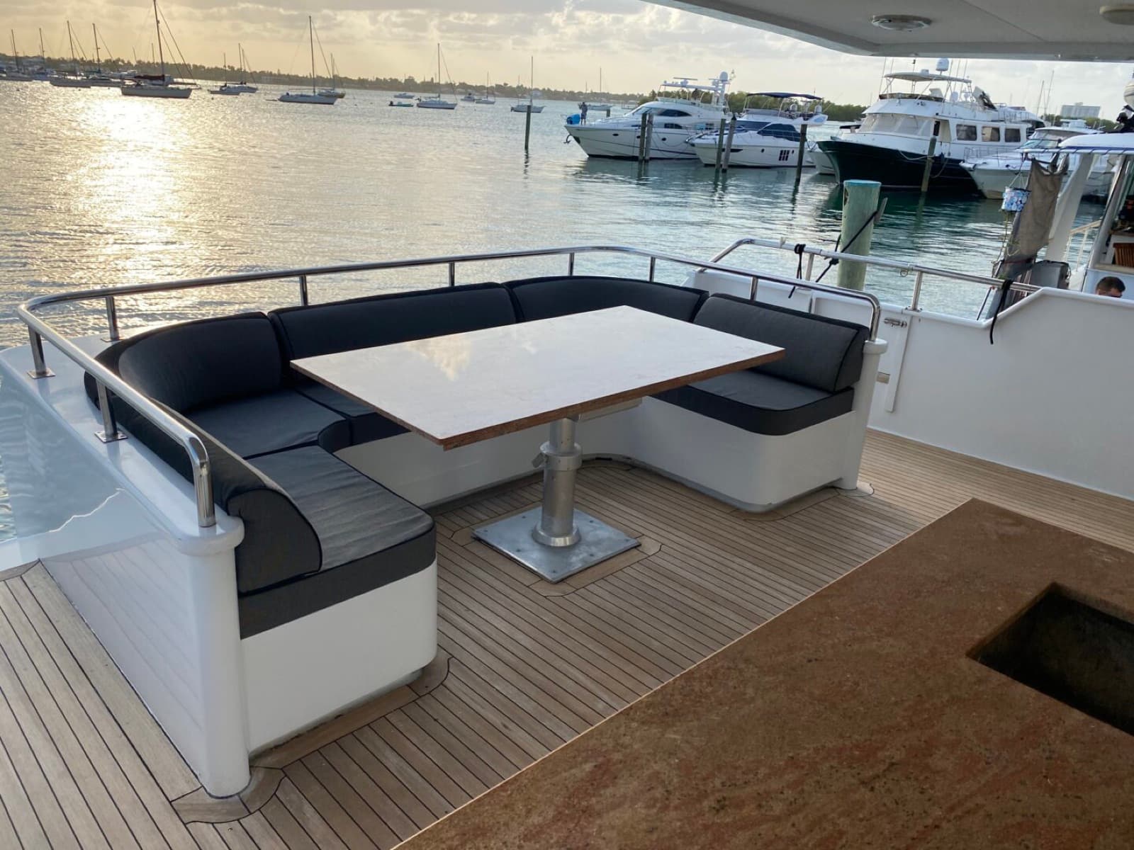 110' Broward, photo 12