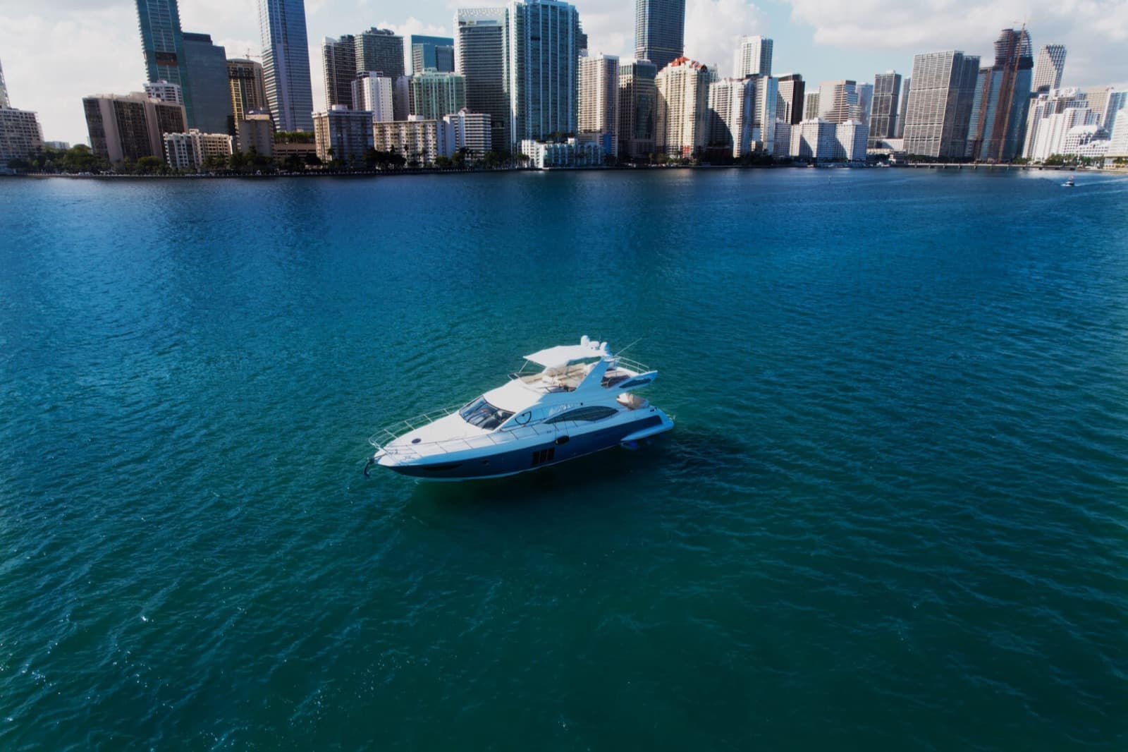 60' Azimut, photo 5