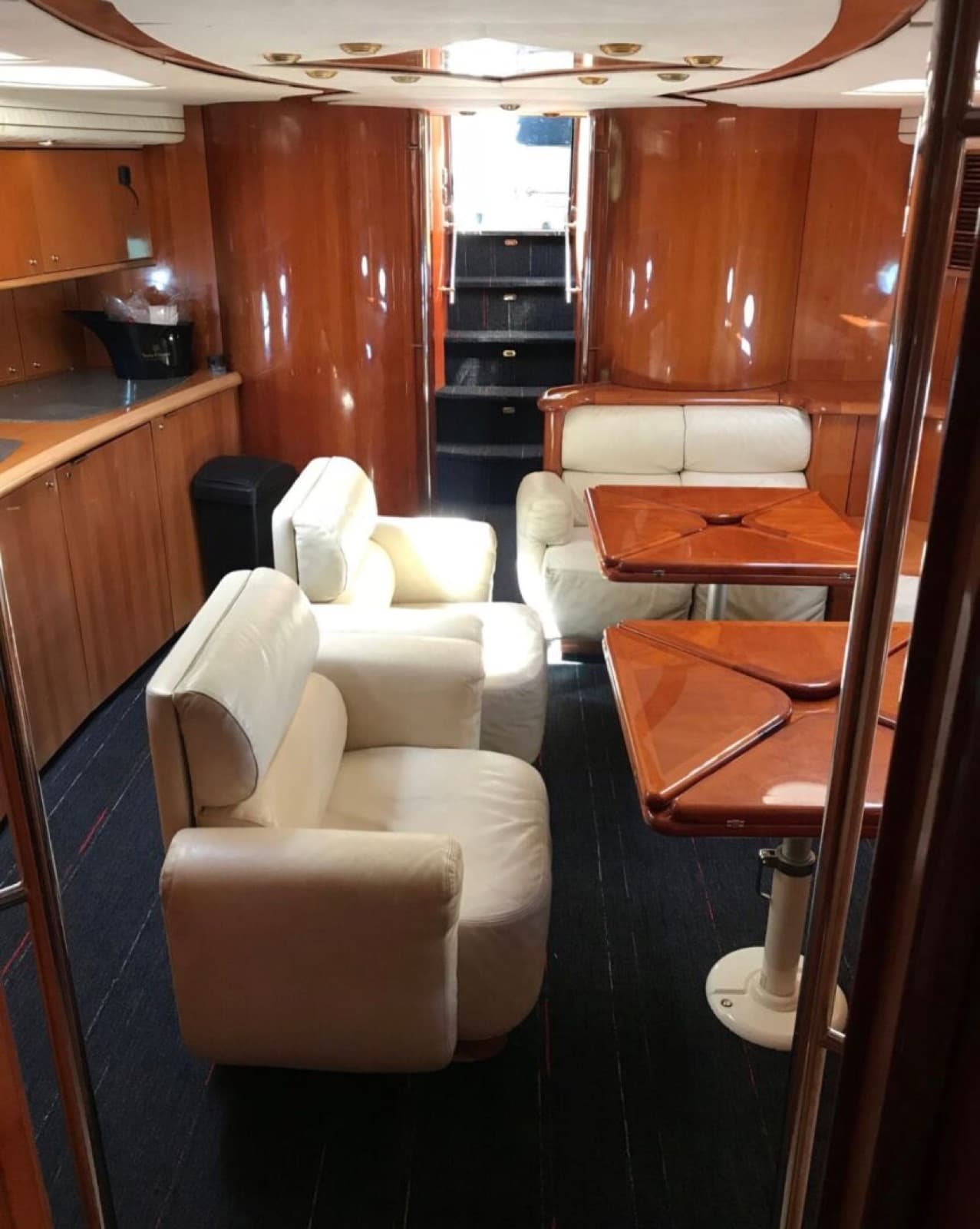 75' Sunseeker Predator, photo 6