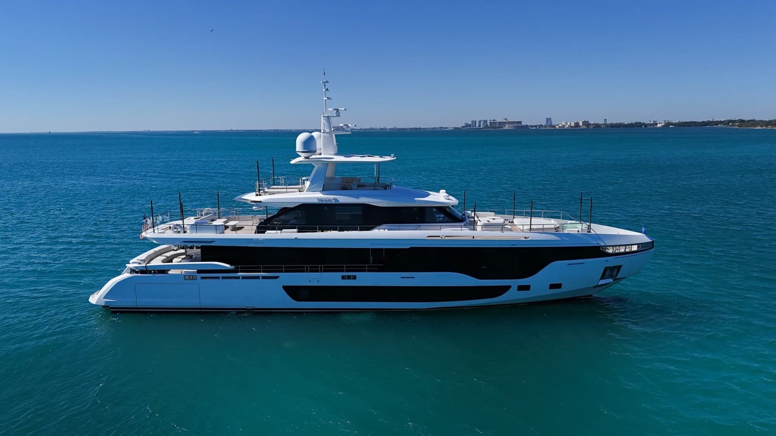 122' Azimut 36 Meter Trideck, photo 8