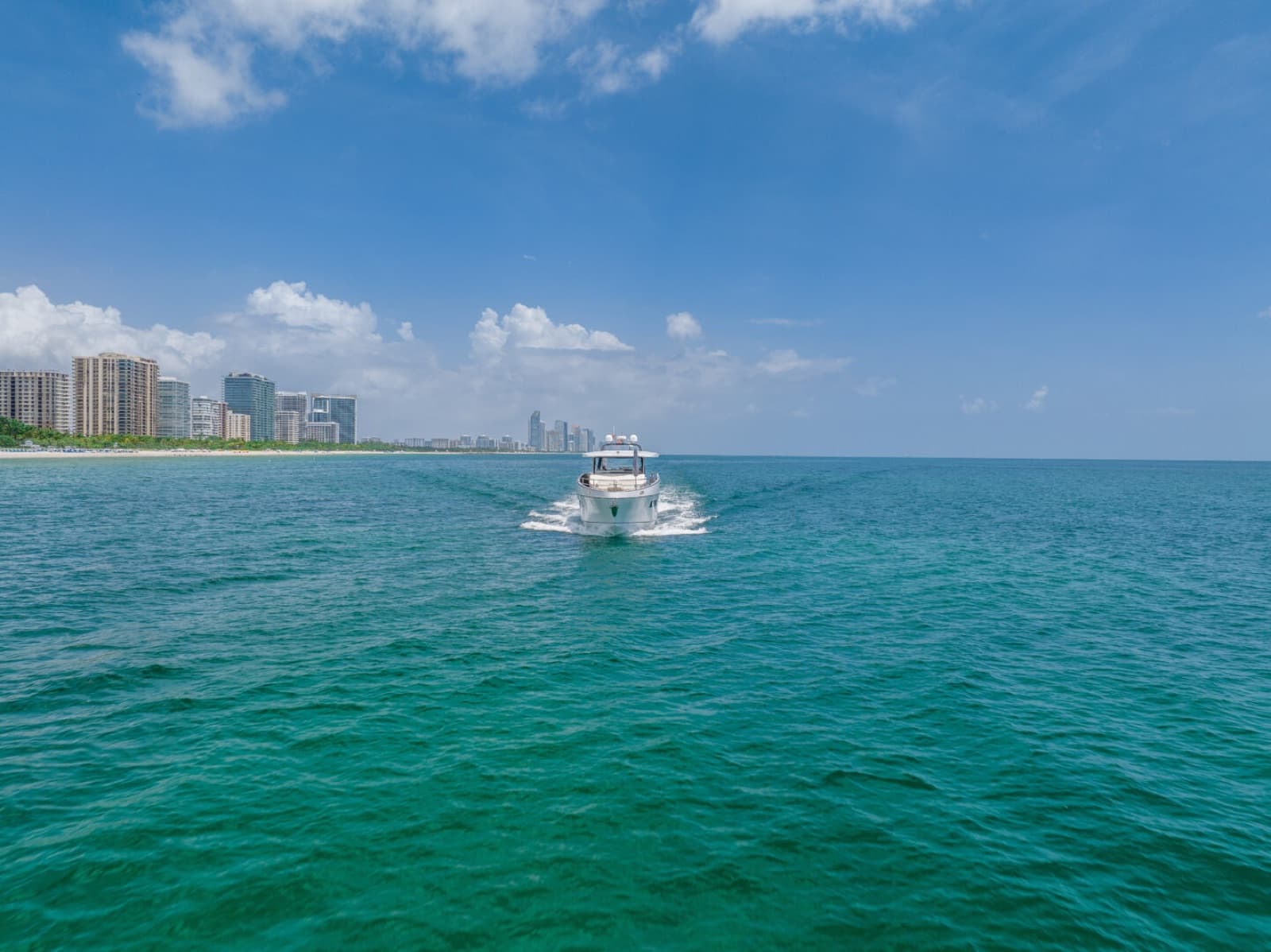 69' Astondoa Top Deck, photo 8