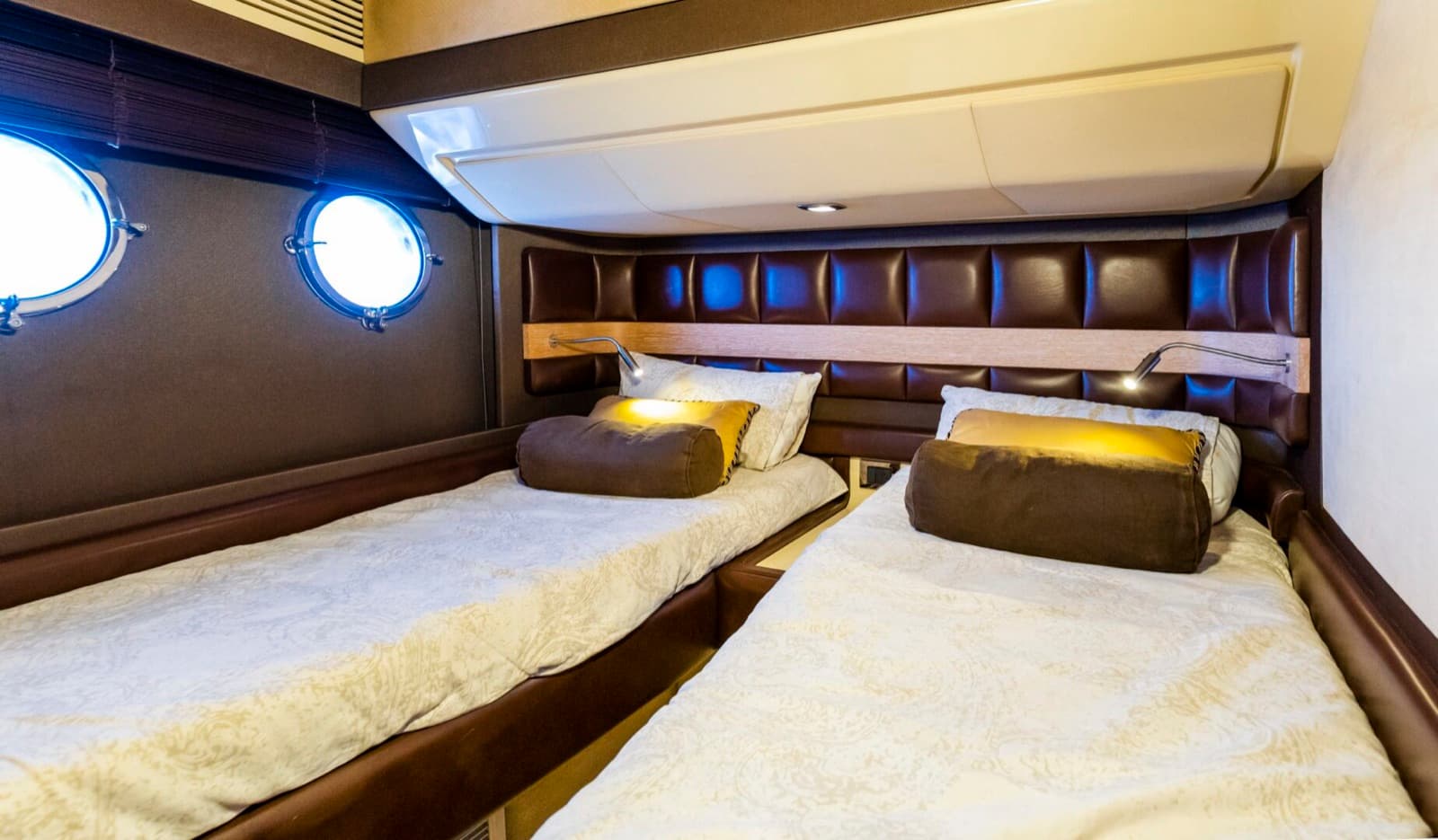 64' Azimut, photo 12