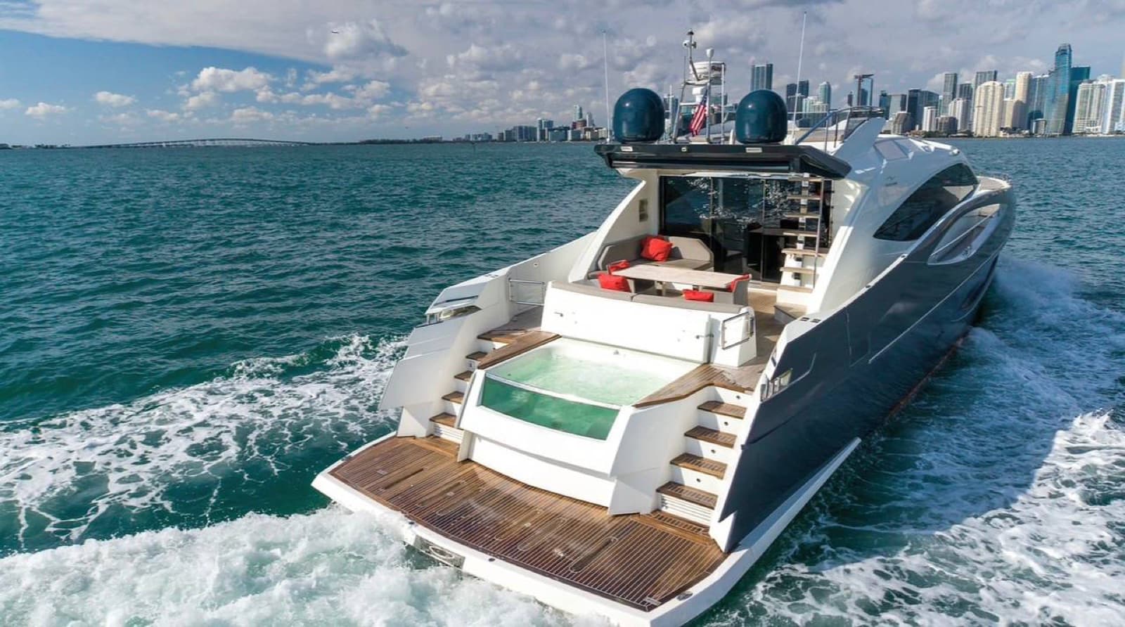80’ numarine with jacuzzi, photo 6