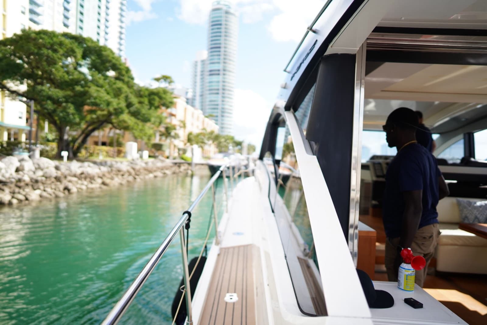 65' Fairline, photo 7