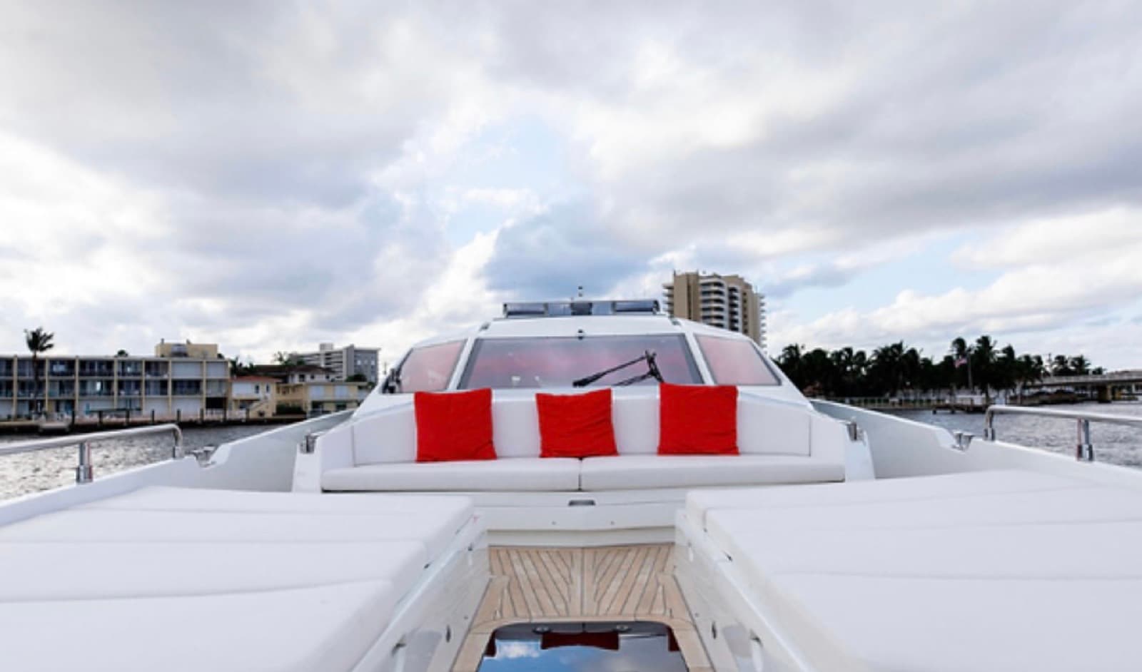80’ numarine with jacuzzi, photo 10