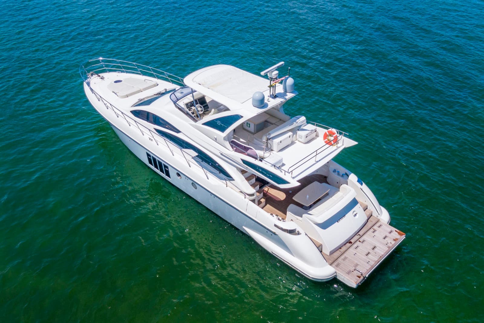 64' Azimut
