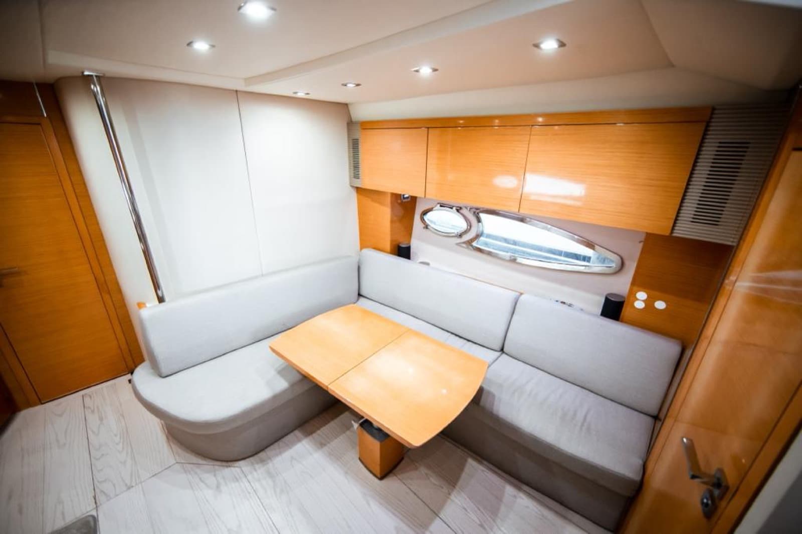 54' Azimut, photo 10