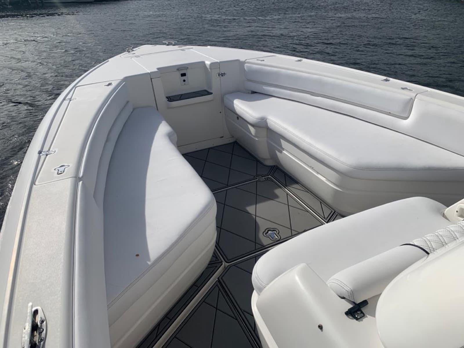 32' Intrepid, photo 7