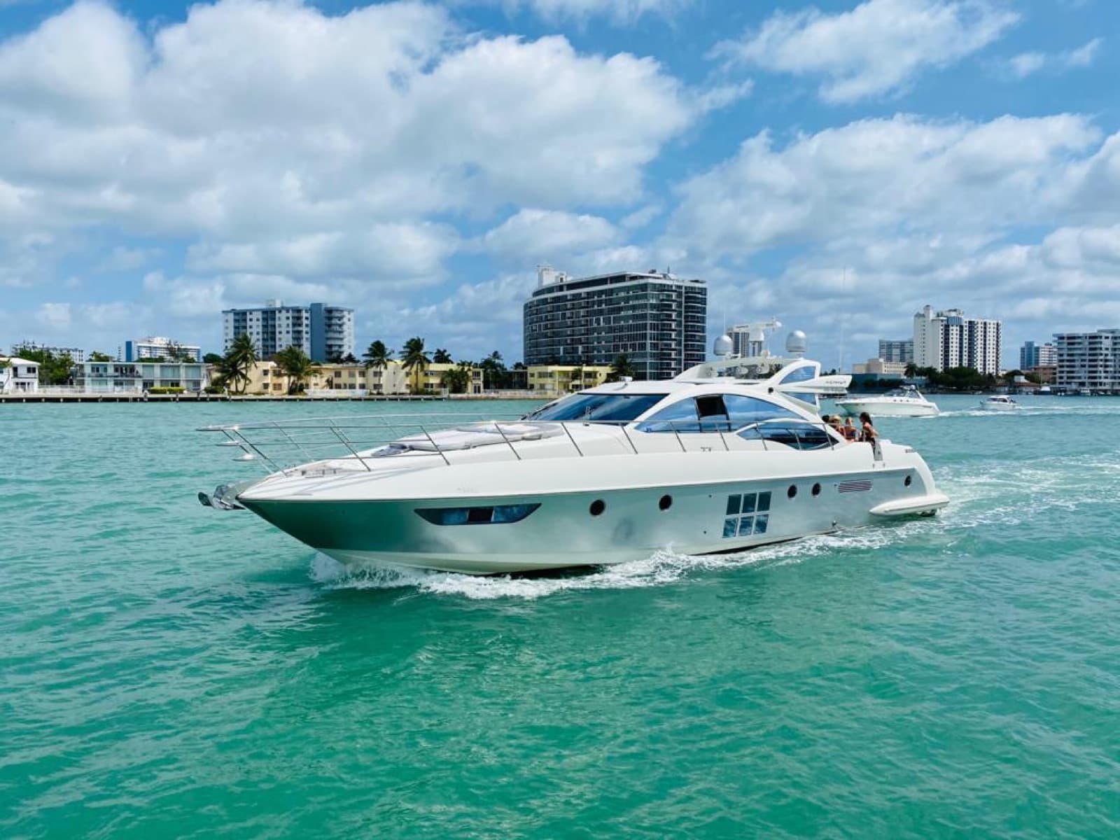 62' Azimut