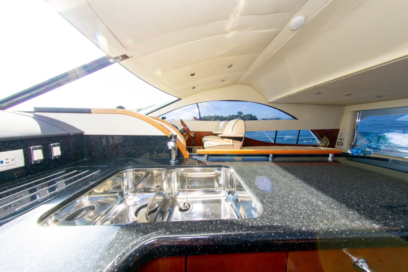 55' Fairline Fly, photo 10