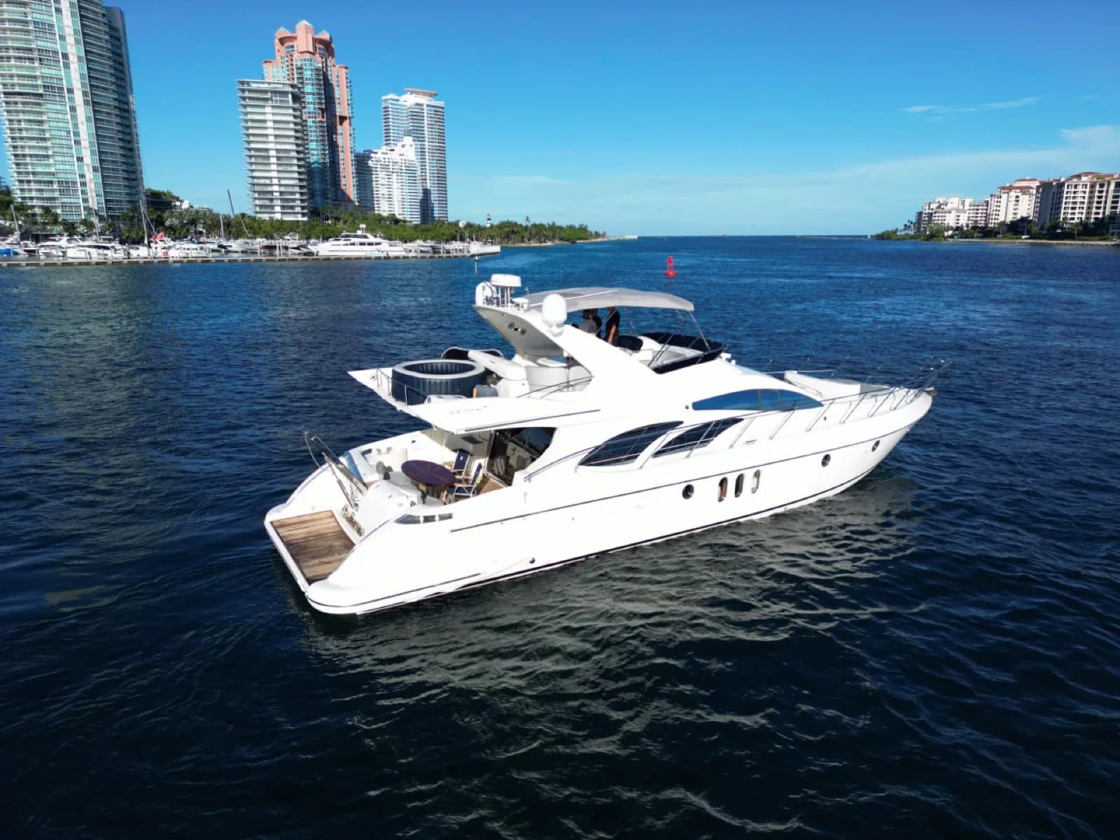 68' Azimut With Jacuzzi, photo 7