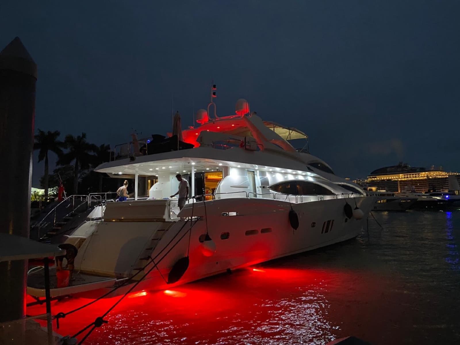 105' Sunseeker (Bahamas), photo 5