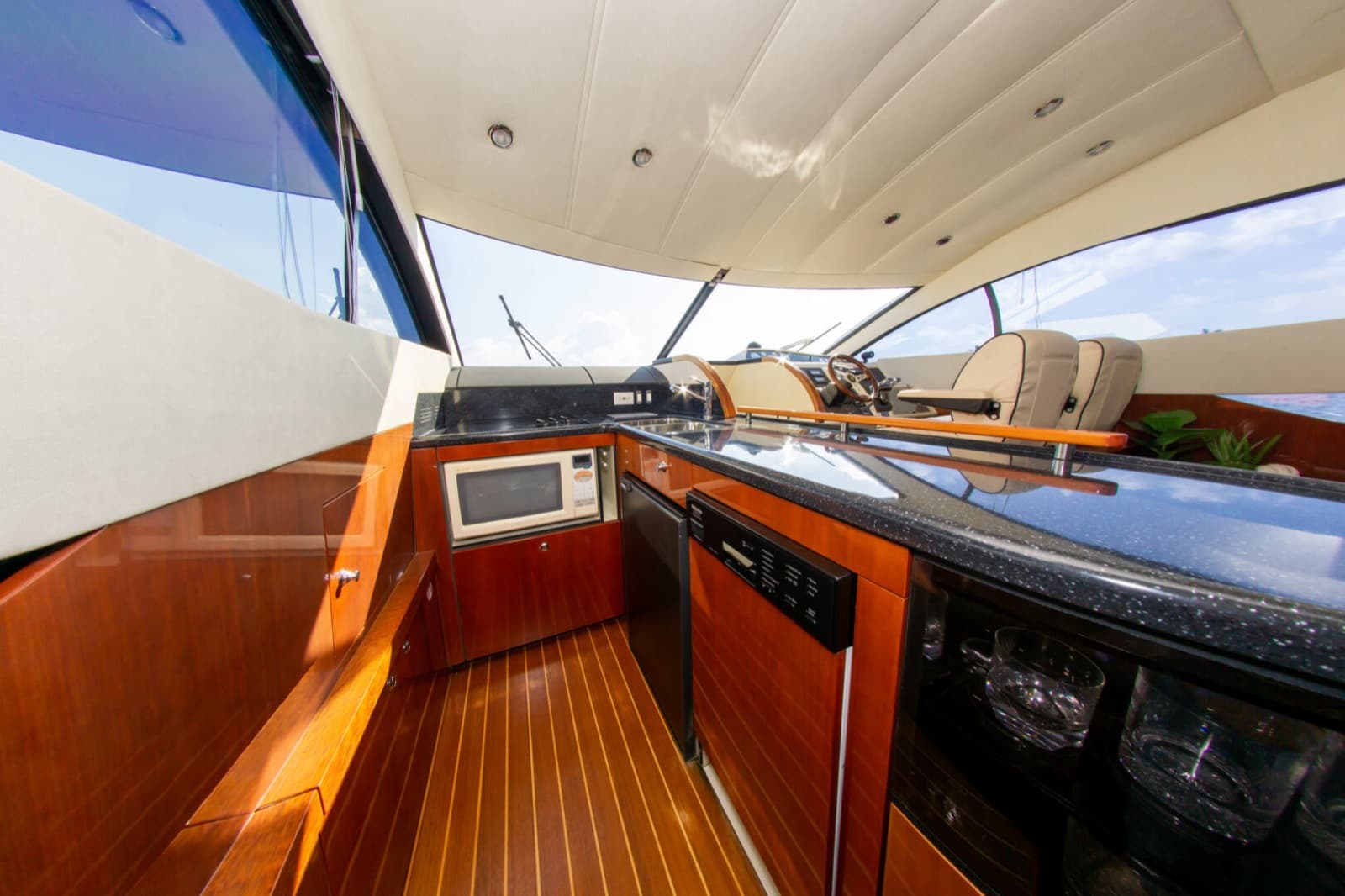 55' Fairline Fly, photo 11