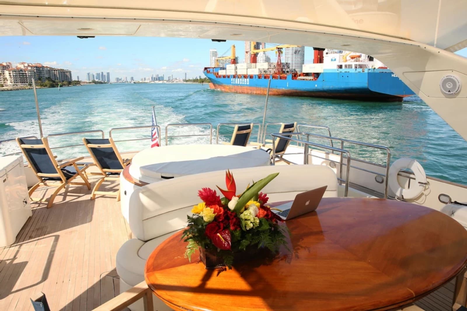 100' Azimut, photo 6
