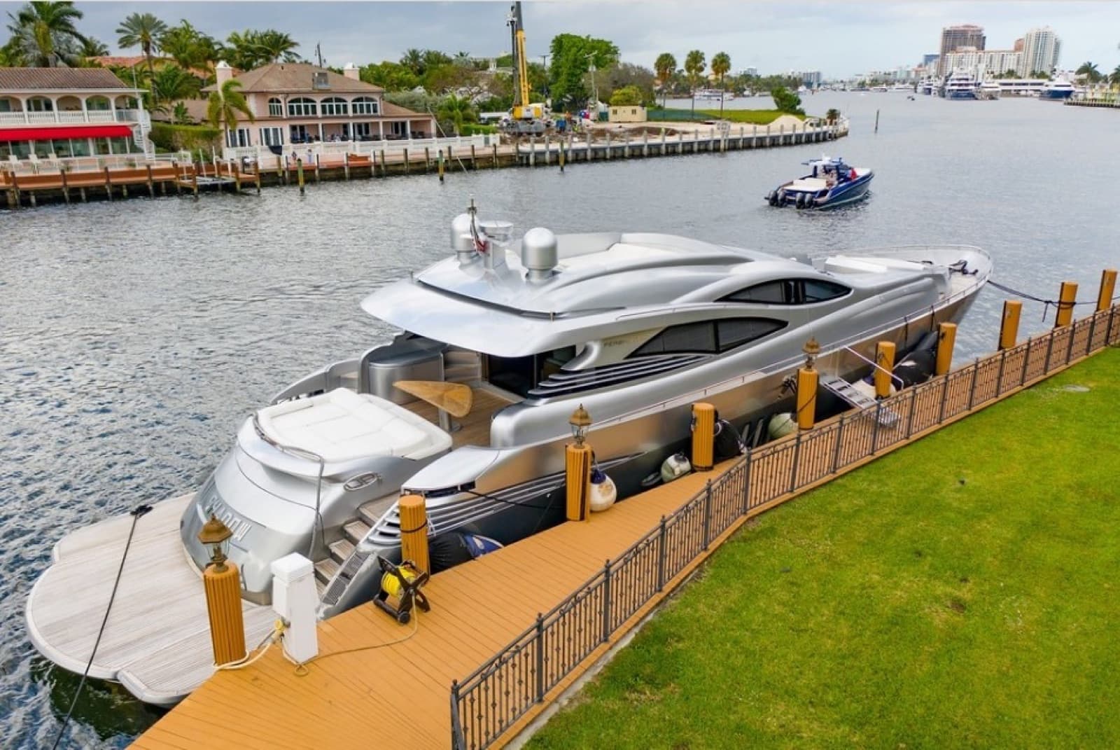 94' Pershing, photo 7
