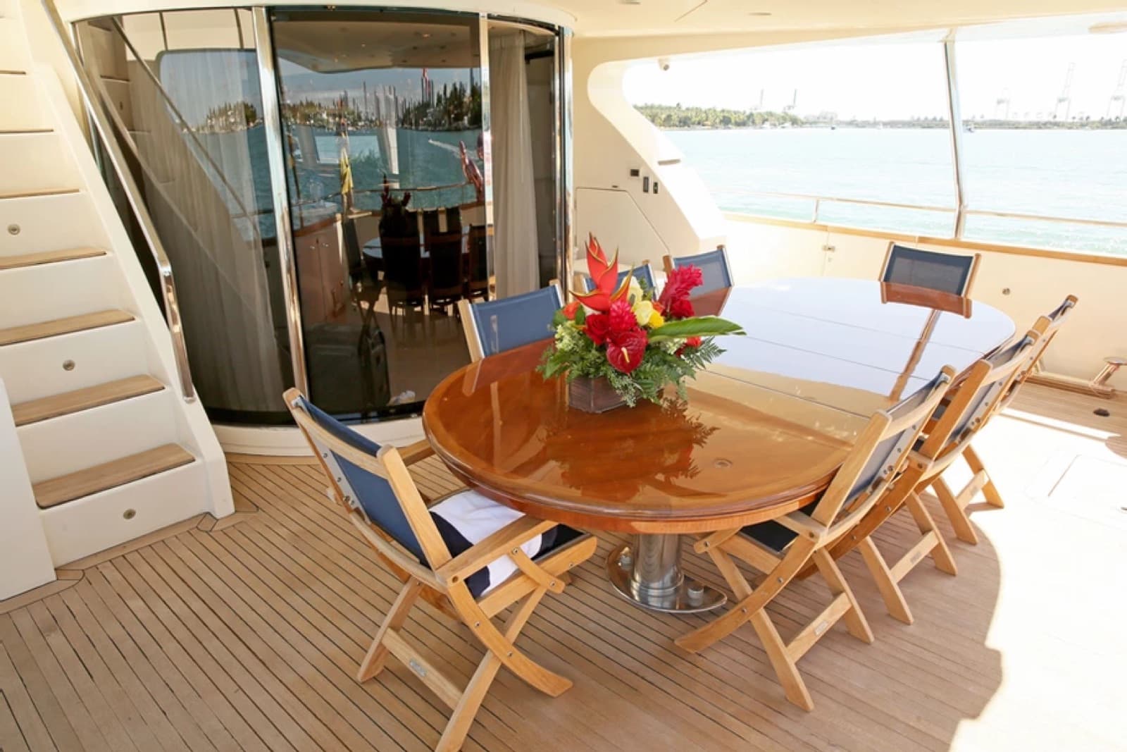 100' Azimut, photo 8