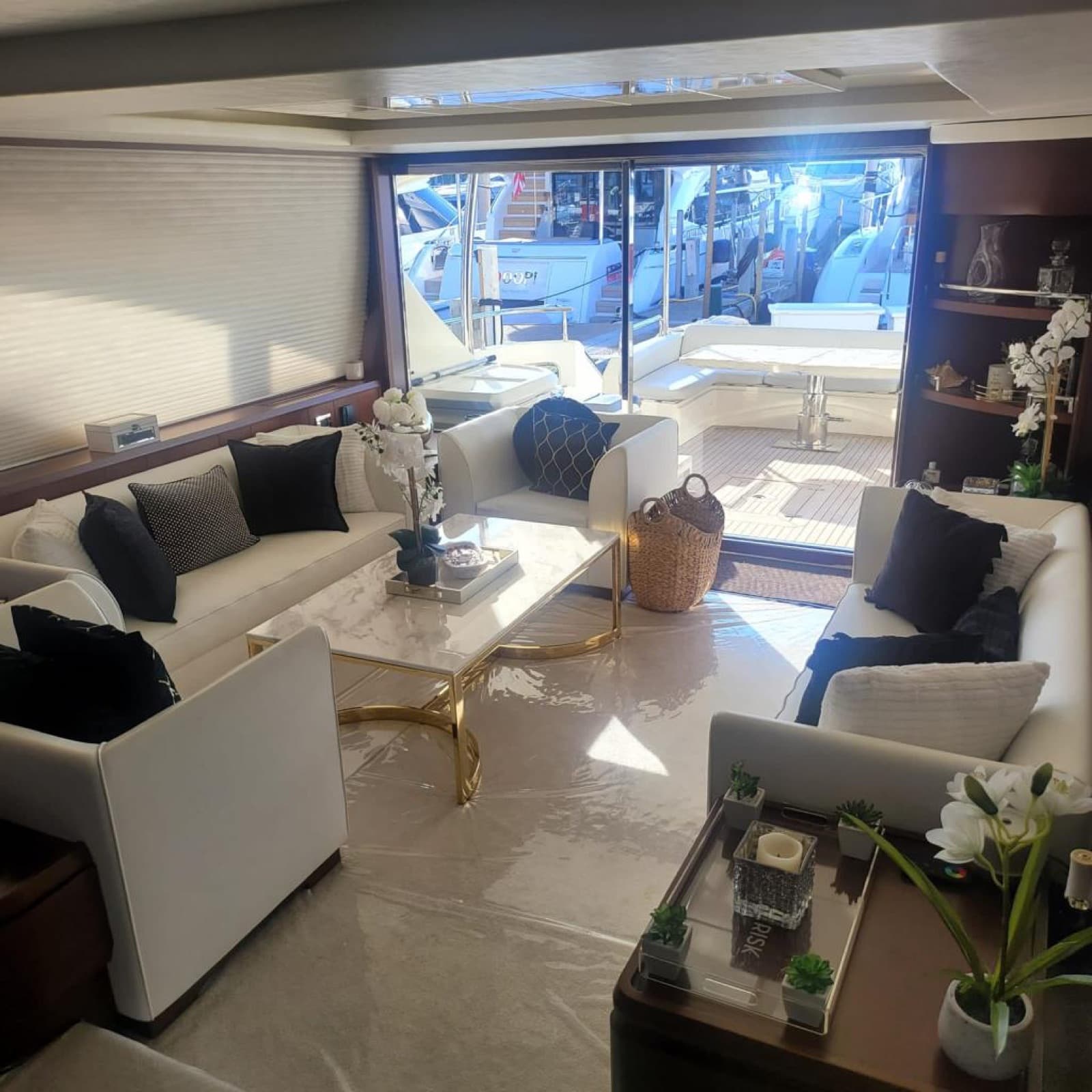 80' Azimut, photo 10