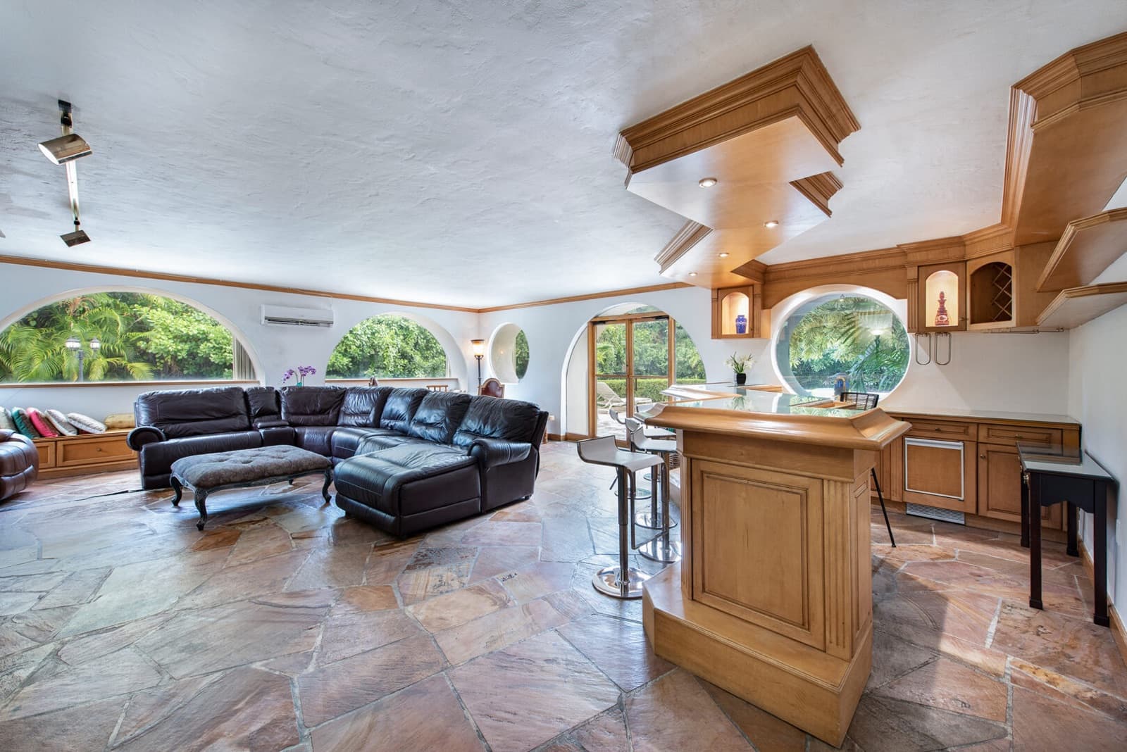 Tennis Mansion, photo 9