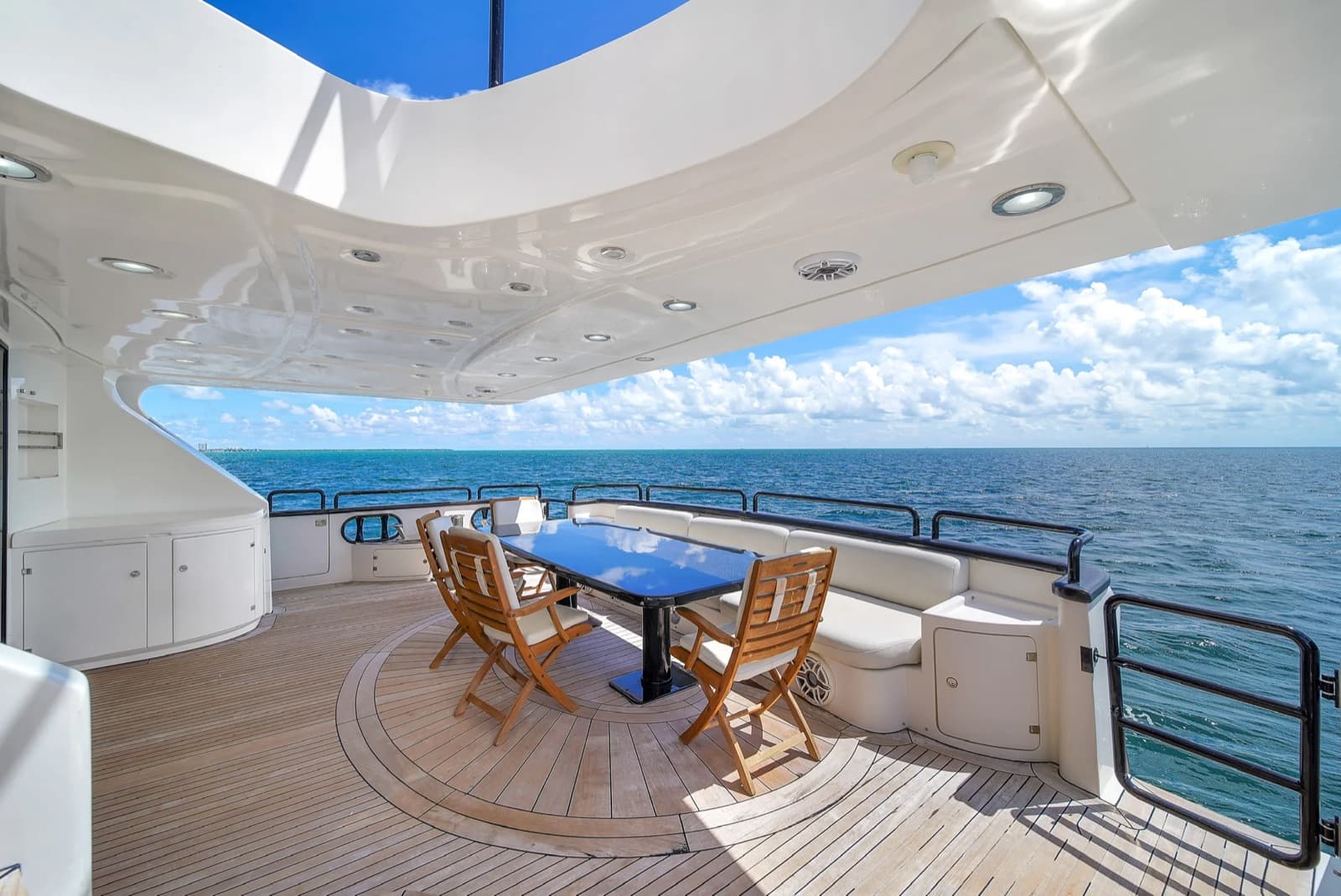130' Azimut, photo 11