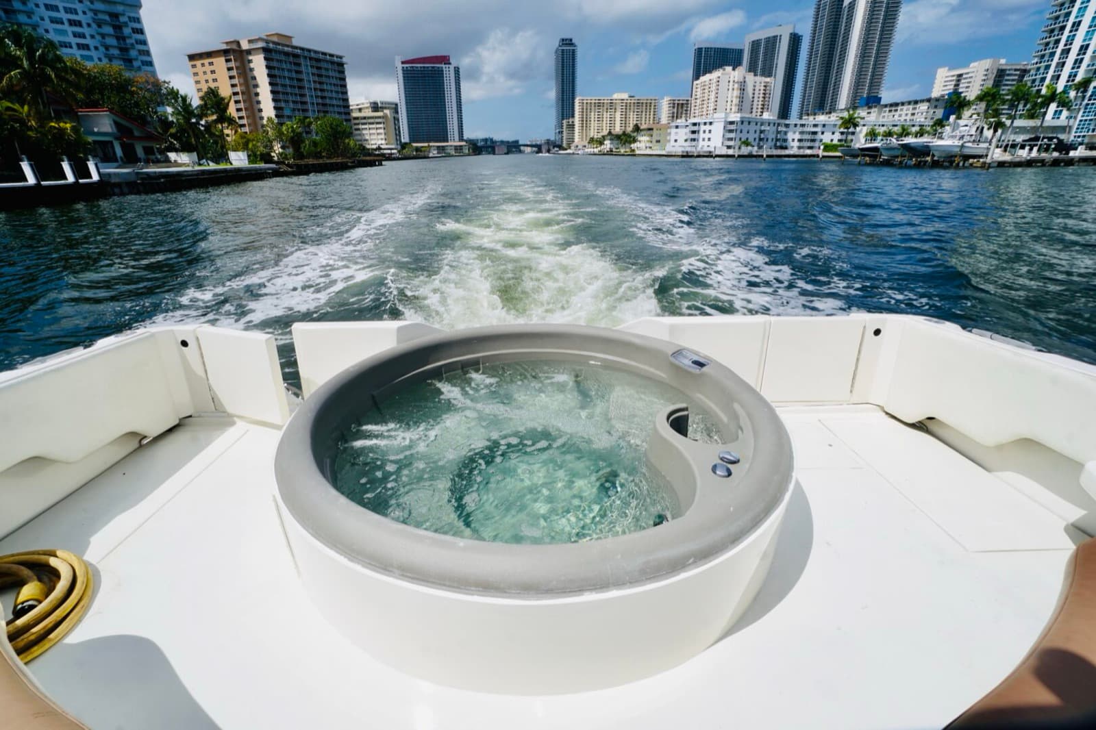 63' Searay, photo 2