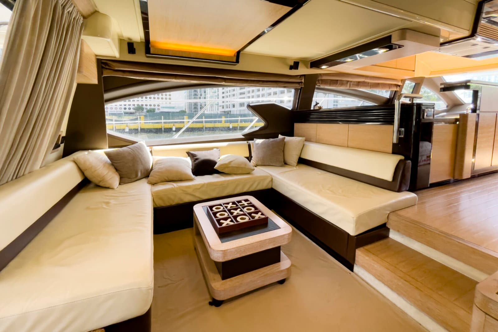 64' Azimut, photo 11