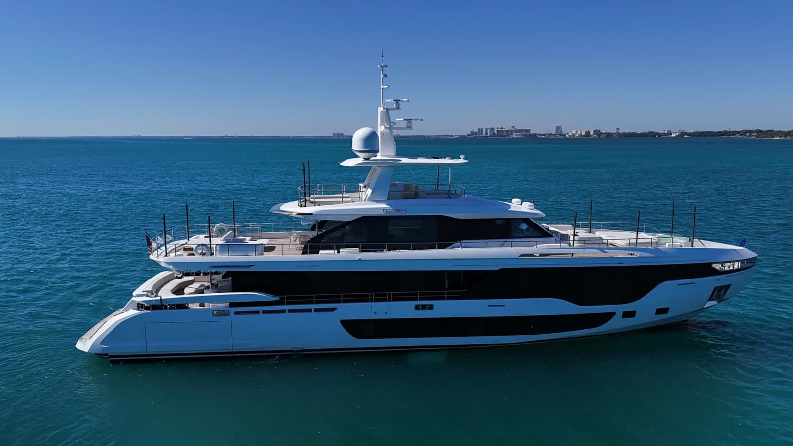 122' Azimut 36 Meter Trideck, photo 9