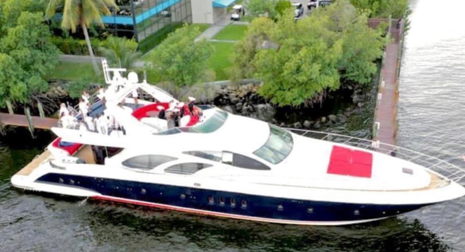 100’ azimut with jacuzzi, photo 4